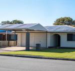Michael Street 39 Golden Beach - Accommodation Gladstone