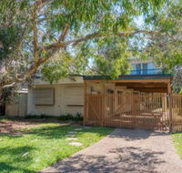 Ngungun Street 10 Dicky Beach - Accommodation Gladstone