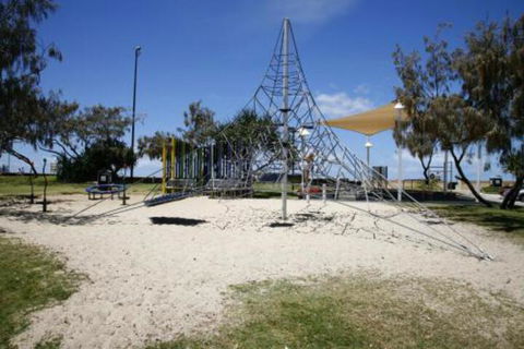 San Clemente U1 / 24 Orvieto Terrace - Accommodation Gladstone 4