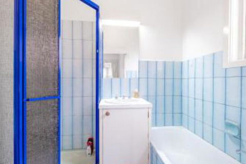 Camberwell Bright Â· Camberwell 5Bedder 2Bath Huge Classy Family Home - Accommodation Gladstone 2