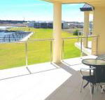 Island Waterfront Getaway WiFi - Accommodation Gladstone