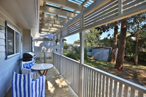 Innisfree Pet Friendly 2 Mins To Beach - Accommodation Gladstone 3