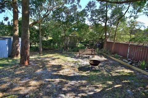Innisfree Pet Friendly 2 Mins To Beach - Accommodation Gladstone 4