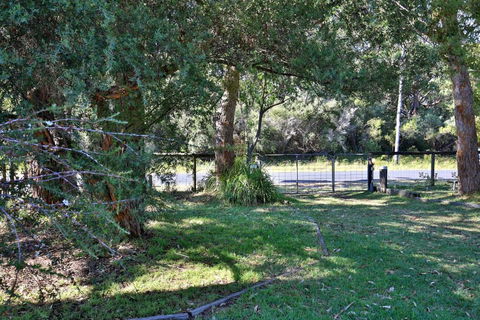 Innisfree Pet Friendly 2 Mins To Beach - Accommodation Gladstone 1