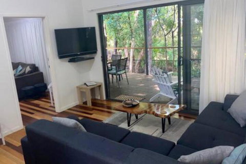 Bluewater 2 Rainbow Shores Walk To Beach Private & Stylish Beach Escape All On Level - Accommodation Gladstone 2