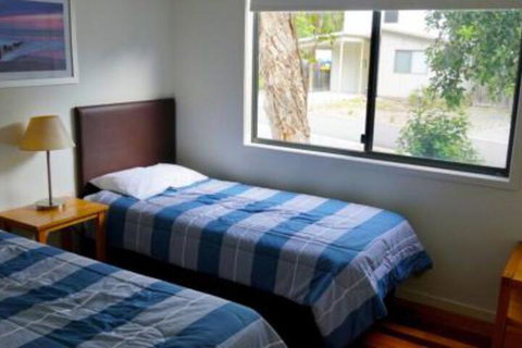 Bluewater 2 Rainbow Shores Walk To Beach Private & Stylish Beach Escape All On Level - Accommodation Gladstone 3
