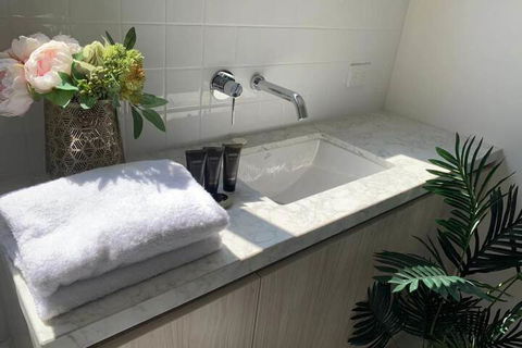 Delicate Bundoora Townhouse 10 - Accommodation Gladstone 3