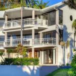 BEACHSIDE MANOR Walk To The Beach - Accommodation Gladstone 0