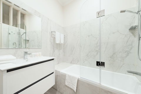 Stunning Sydney Home 1 - Accommodation Gladstone 4