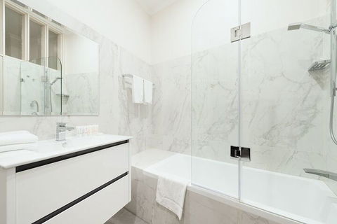Stunning Sydney Home 7 - Accommodation Gladstone 2