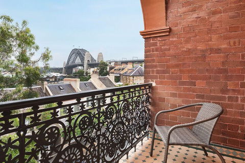 Stunning Sydney Home 7 - Accommodation Gladstone 1