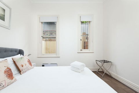 Stunning Sydney Home 7 - Accommodation Gladstone 4