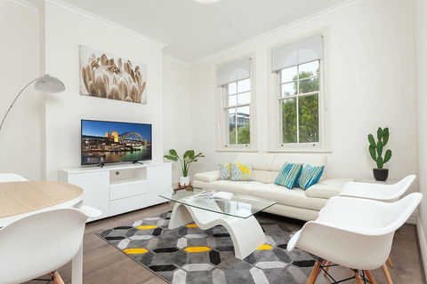 Stunning Sydney Home 4 - Accommodation Gladstone 5