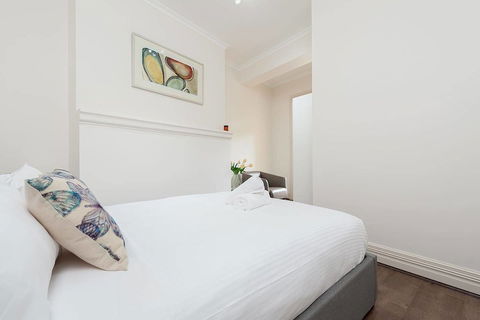 Stunning Sydney Home 8 - Accommodation Gladstone 1