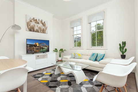 Stunning Sydney Home 10 - Accommodation Gladstone 6
