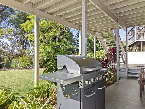 HILLTOP HAVEN In MOLLYMOOK - Accommodation Gladstone 2