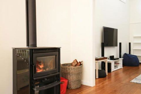 Calming Waters Pet Friendly 3 Min Walk To Beach - Accommodation Gladstone 5