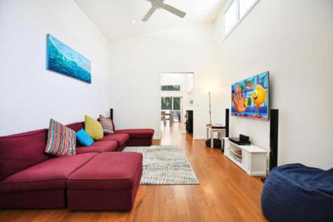 Calming Waters Pet Friendly 3 Min Walk To Beach - Accommodation Gladstone 4