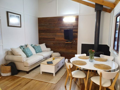 R & R On The Ravine - Accommodation Gladstone 3