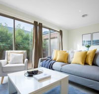 Spacious Lovely Home In Point Cook - Accommodation Gladstone