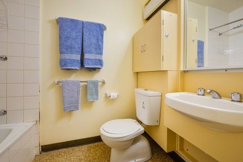 13 Grenadier Street - Accommodation Gladstone 6