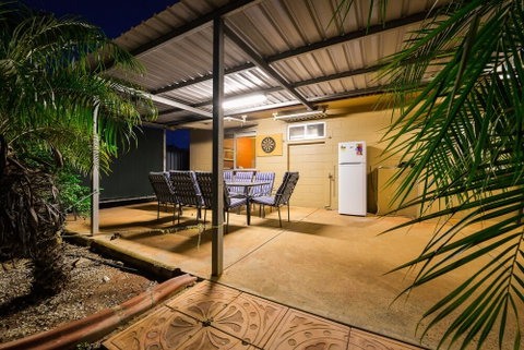 13 Grenadier Street - Accommodation Gladstone 0