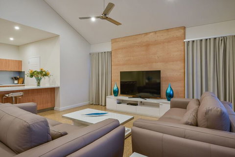 27 Kestrel Place - Accommodation Gladstone 1