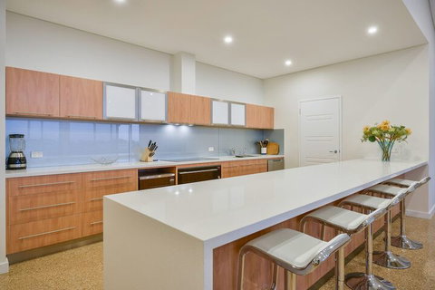 27 Kestrel Place - Accommodation Gladstone 3