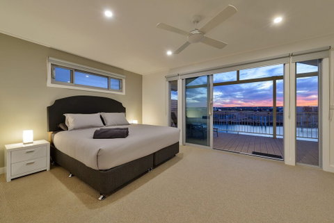 108 Madaffari Drive - Accommodation Gladstone 3