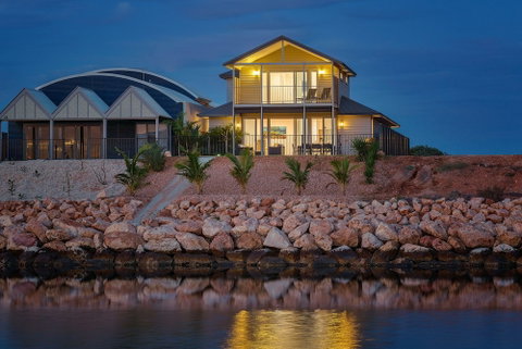 108 Madaffari Drive - Accommodation Gladstone 4