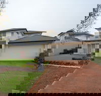 Superb Luxe 5BR Housepoint Cook Near Lake - Accommodation Gladstone
