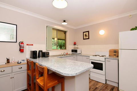 Valley Haven 3 Bedrooms Close To The Village! - Accommodation Gladstone 6