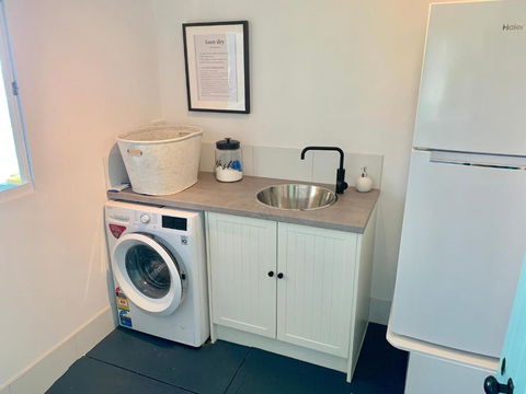 Yaringa Cottage...by The Sea - Accommodation Gladstone 1