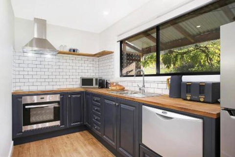 Way Out Wandi - Accommodation Gladstone 5