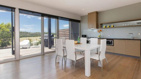 ST ANDREWS BEACH APARTMENT 4.01 - Accommodation Gladstone 2