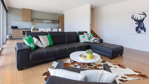 ST ANDREWS BEACH APARTMENT 4.01 - Accommodation Gladstone 4