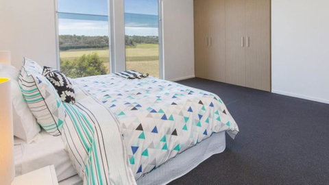 ST ANDREWS BEACH APARTMENT 4.01 - Accommodation Gladstone 7