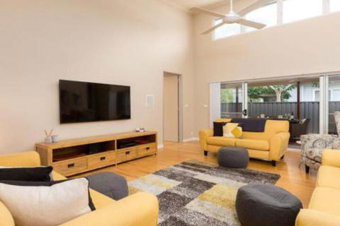 Callala Breeze Access To Indoor Community Pool - Accommodation Gladstone 2