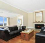 Cloudhill magnificent rural views to Sydney - Accommodation Gladstone