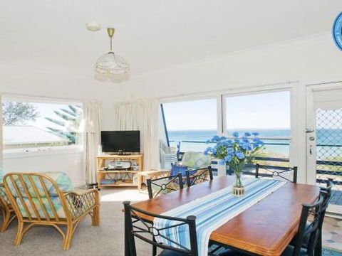 Eden On The Beach Beachside Getaway - Accommodation Gladstone 2