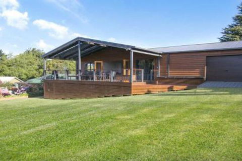 Rosella House Robertson A Tranquil Highlands Escape - Accommodation Gladstone 0
