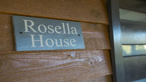 Rosella House Robertson A Tranquil Highlands Escape - Accommodation Gladstone 5