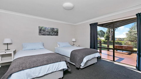 Rosella House Robertson A Tranquil Highlands Escape - Accommodation Gladstone 2