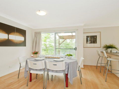 Sea Whispers A Real Native Outlook - Accommodation Gladstone 1