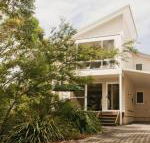 Sea Whispers a real native outlook - Accommodation Gladstone