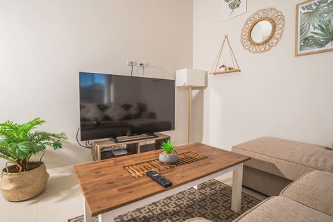 Peaceful 2kingbed Rootyhill Townhouse Near Station - Accommodation Gladstone 2