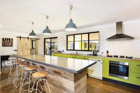 Aloha Pet & Family Friendly 10 Min Walk To Beach - Accommodation Gladstone 5