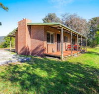 Braeside Cabin Two Alphitonia - Accommodation Gladstone