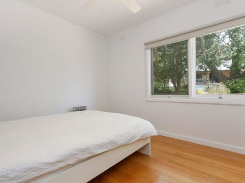 DROMANA BEACH SHACK... - Accommodation Gladstone 1