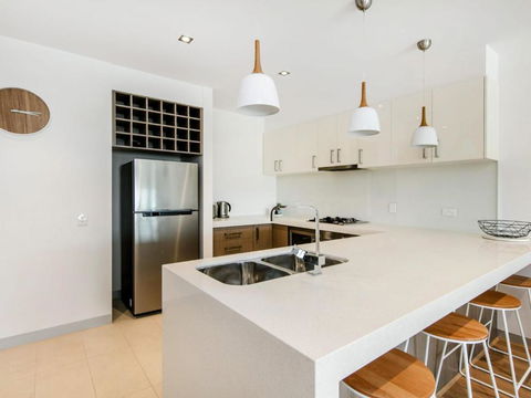 NORTH POINT RETREAT MORNINGTON - Accommodation Gladstone 3